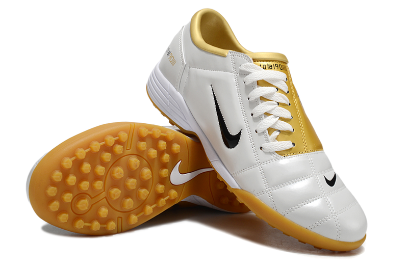Chuteira Nike Total 90 III - Amarela e Preta